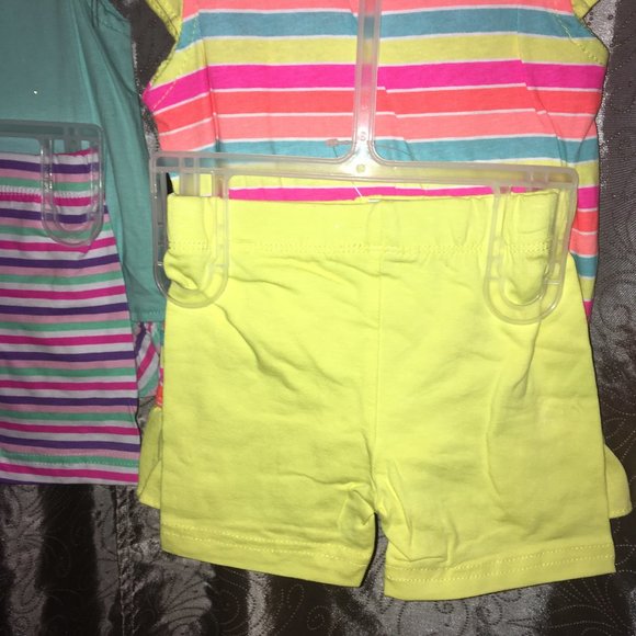 2 sets of 2pc Outfits - Picture 4 of 6